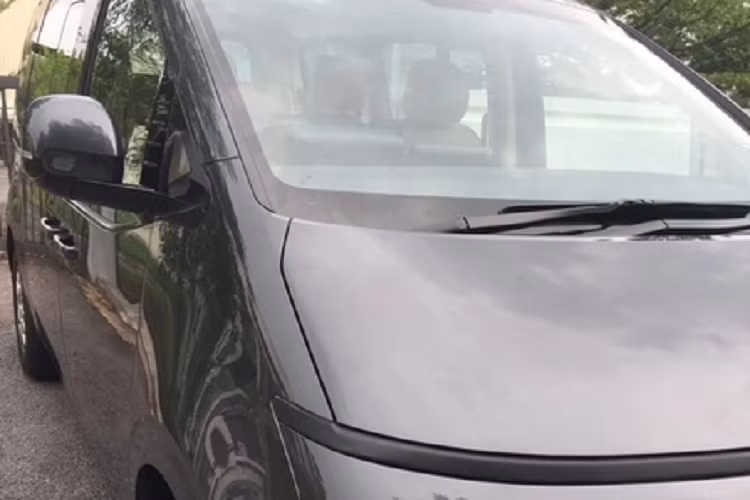 Về truyền động, Hyundai Staria 10 chỗ có lẽ vẫn dùng động cơ diesel 2.2L giống bản 7 chỗ, động cơ này sản sinh công suất 177 mã lực và mô-men xoắn cực đại 431 Nm.