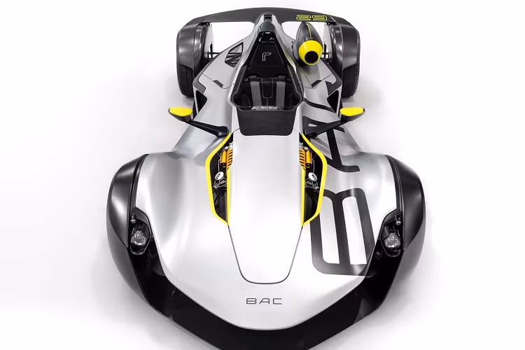 BAC kết hợp số 29 vào viền đèn pha nhưng xe cũng có thể nhìn thấy trên mũi và vòm bánh xe. Con số 29 cũng có trên cánh gió sau màu Vàng nổi bật và BAC cũng sử dụng nó để mô tả chi tiết các thông số kỹ thuật của xe trên hộp gió, một nơi khác mô tả số 29.