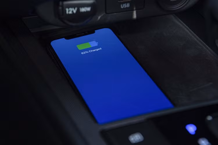 Về khả năng vận hành, 4 phiên bản của Hyundai Elantra 2023 sẽ có sự khác biệt khá lớn. Cụ thể, 2 bản đầu của xe được trang bị động cơ hút khí tự nhiên, dung tích 1.6L có công suất tối đa là 126 mã lực và mô-men xoắn cực đại đạt 155 Nm.