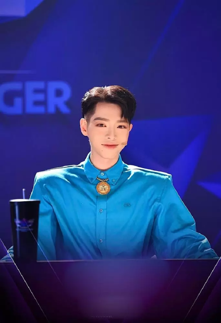 Duc Phuc bi che phau thuat tham my thanh Erik-Hinh-6