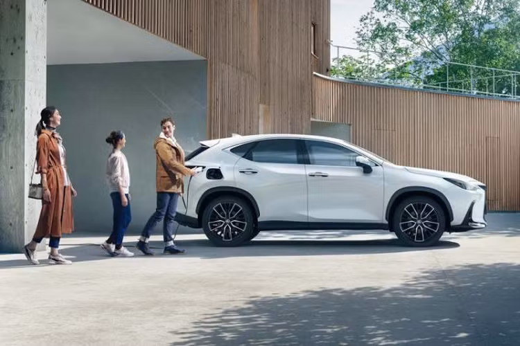 Lexus RX 2023 se bo sung 3 ban dong co hybrid hoan toan moi-Hinh-2