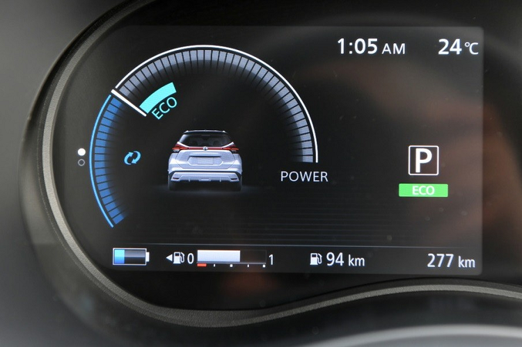 Theo tin đồn, Nissan Kicks 2022 sẽ ra mắt thị trường Việt Nam trong tháng 7 này. Mức giá xe Nissan Kicks 2022 dự kiến khởi điểm từ 650 triệu đồng. Một số nhân viên tư vấn tại đại lý khẳng định xe bán tại Việt Nam chính là Nissan Kicks 2022 mới ra mắt ở Thái Lan.