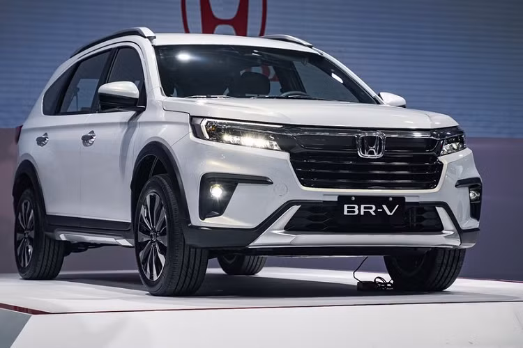 Tất cả 4 biến thể Honda BR-V 2022 ở Philippines đều có cùng một động cơ đó là máy xăng 4 xi-lanh, hút khí tự nhiên, dung tích 1,5 lít, tạo ra công suất tối đa 119 mã lực tại 6.600 vòng/phút và mô-men xoắn cực đại 145 Nm tại 4.300 vòng/phút. Xe được trang bị hệ dẫn động bánh trước thông qua hộp số CVT hoặc số sàn 6 cấp.