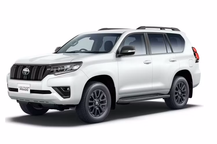 Chi tiết tạo nên sự khác biệt của mẫu xe Toyota Land Cruiser Prado phiên bản Matte Black Edition này vẫn đến từ một số điểm nhấn ở ngoài ngoại thất. Xe có 2 lựa chọn sơn là trắng hoặc đen.