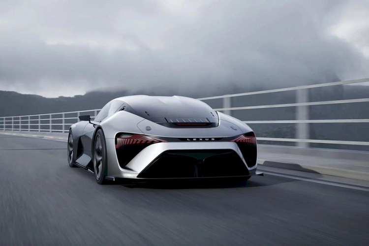 Điều thú vị là mẫu xe coupe 2 cửa này sẽ được phát triển để tương thích với pin thể rắn. Tuy nhiên, Electrified Sport sẽ không thể một sớm một chiều được trang bị pin thể rắn vì Toyota và Lexus ưu tiên dùng loại pin này cho xe hybrid trước rồi mới đến ôtô điện. Hiện chưa rõ thời điểm tung ra thị trường và giá xe Lexus Electrified Sport phiên bản thương mại.