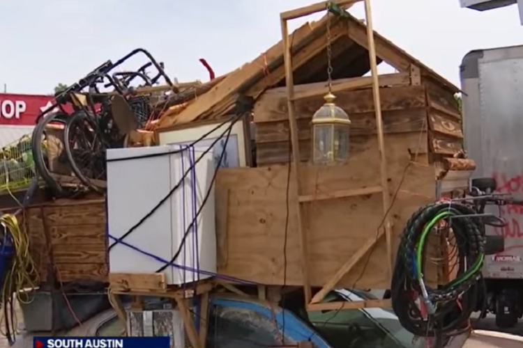 Chưa dùng lại ở đó, ngay đến chiếc xe bán tải và toa xe moóc của ông cũng đã bị cẩu đi, và ông đã mất tất cả các công cụ của mình. Gonzalez đã sống qua ngày bằng chiếc xe sedan Oldsmobile Alero tàn tạ của mình trong một thời gian.