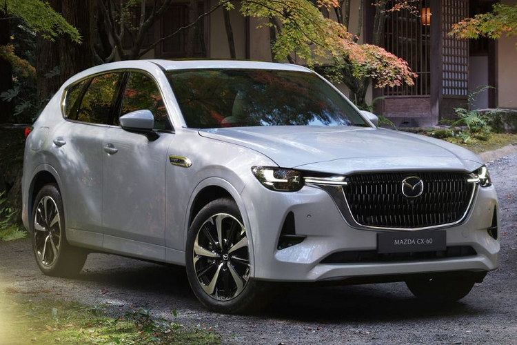 Theo cách đặt tên, CX-70 sẽ có kích thước lớn hơn một chút so với CX-60, nội thất cũng tiện nghi hơn. Mức giá xe Mazda CX-70 2023 dự đoán cũng sẽ cao hơn CX-60 bởi nó ở một tầm khác.
