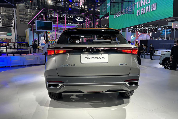 Những mẫu xe mang thương hiệu Omoda trong tương lai sẽ được thiết kế để nhắm đến đối tượng khách hàng Gen Z, sinh sau năm 1995 theo giải thích của hãng Chery. Trong khi đó, ông Gao Xinhua, quyền giám đốc của hãng Chery, cho biết "Omoda 5 là mẫu xe được phát triển trong 18 tháng để trở thành sản phẩm toàn cầu thực thụ và đã nhận được những phản hồi tích cực ở cả thị trường trong nước lẫn nước ngoài".