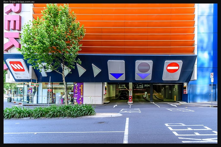 Bãi đậu xe 3D Eureka, Melbourne (Úc) Axel Peemoeller, nhà thiết kế đồ họa nổi tiếng thế giới, là người đứng sau dự án sáng tạo mang tên Eureka Car Park ở Melbourne, Úc.