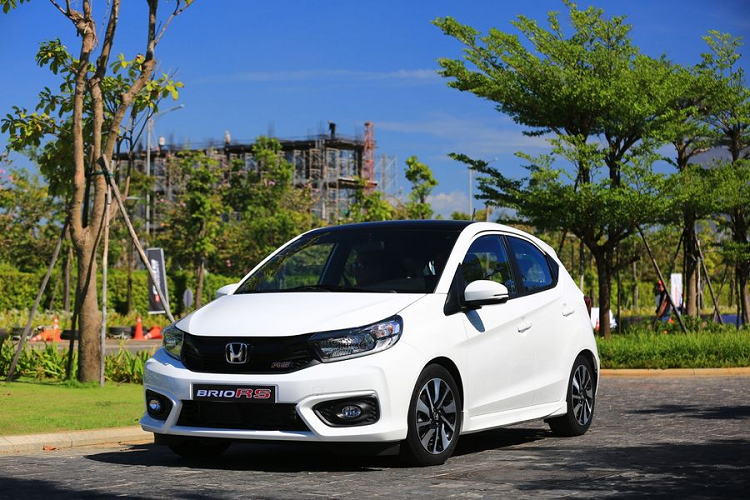 Không chỉ có thị trường Việt Nam, Honda còn ngừng xuất khẩu Brio sang Philippines. "Chiếc cuối cùng xuất khẩu sang Philippines là vào cuối năm 2021", ông Billy cho biết. Bên cạnh đó, vị này cũng hé lộ đã có kế hoạch xuất khẩu BR-V sang thị trường Việt Nam nhằm thay thế Brio. "Chúng tôi có kế hoạch xuất khẩu Honda BR-V về Việt Nam và Philippines. Theo dự định, Honda BR-V sẽ được xuất khẩu sang 30 quốc gia.