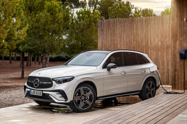Mercedes-Benz GLC 2023 ban hybrid PHEV, khoi diem tu 1,7 ty dong