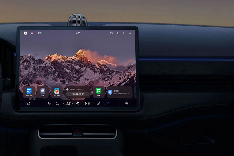 Tất cả các biến thể đều có động cơ xăng 1,5 lít tăng áp sản sinh 123 mã lực, nhưng nó chỉ hoạt động như một bộ mở rộng phạm vi cho pin 40 kWh, cho phép phạm vi hoạt động hoàn toàn bằng điện tăng thêm 150 km.