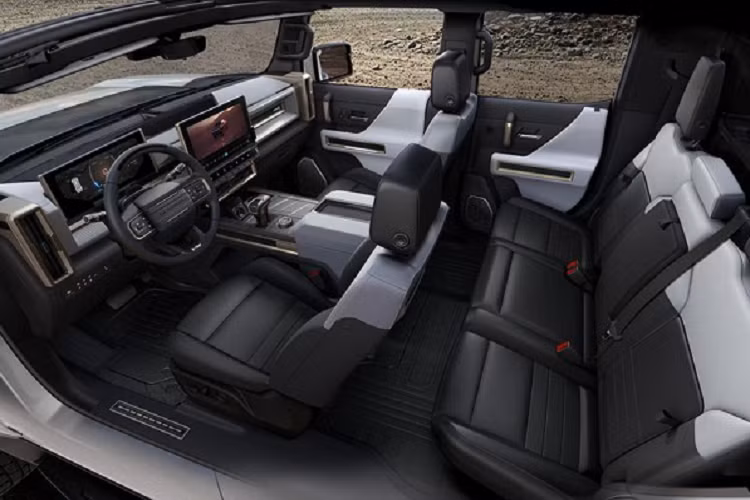 Hệ thống tăng tốc Watts to Freedom: Giúp mẫu GMC Hummer EV phiên bản cao cấp nhất có công suất 1.000 mã lực và 16.000 Nm mô-men xoắn có thể tăng tốc từ 0 - 100 km/h chỉ trong 3 giây.