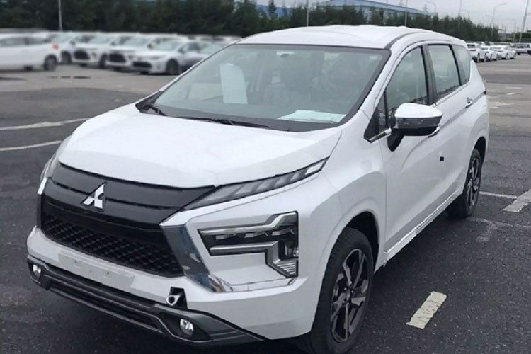 Mitsubishi Xpander và Xpander Cross 2022 sẽ cạnh tranh với Toyota Avanza và Veloz Cross dựa vào các yếu tố như độ phổ biến thông dụng trên thị trường và Xpander đã thiết lập được chỗ đứng trong phân khúc.