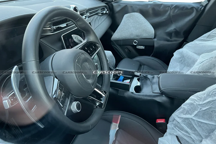 Lo anh noi that SUV Maserati Grecale: 2 man hinh, can so dang nut-Hinh-2