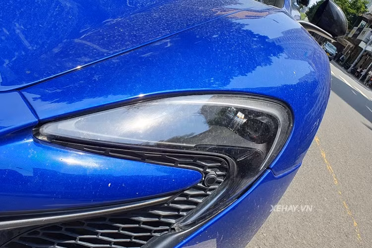 Hiện nay, giá xe McLaren 650S đã qua sử dụng có mức bán lại ở mức trên 10 tỷ đồng tại Việt Nam, trong khi đó. Cách đây 4 năm, giá xe McLaren 650S tại Việt Nam khi mới về nước được các đại lý tư nhân chào bán khoảng hơn 16 tỷ đồng