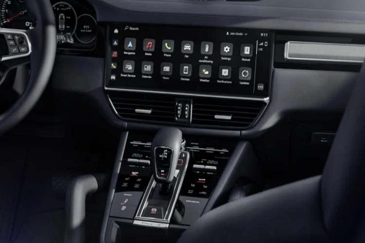 Ở bên trong, Cayenne Platinum Edition sẽ trang trí dây đai an toàn màu xám xi măng, các chi tiết viền nhôm nổi bật và ốp bảo vệ bậc lên xuống bằng nhôm, dập nổi dòng chữ “Platinum Edition”.