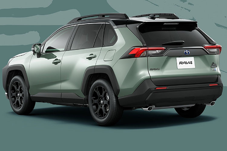 Những trang bị phục vụ off-road khác của Toyota RAV4 2023 bao gồm lốp Falken A/T với kích thước 225/60R18 có độ bám tốt hơn, đèn sương mù LED 2 màu và hệ thống treo giúp nâng gầm lên 10 mm.