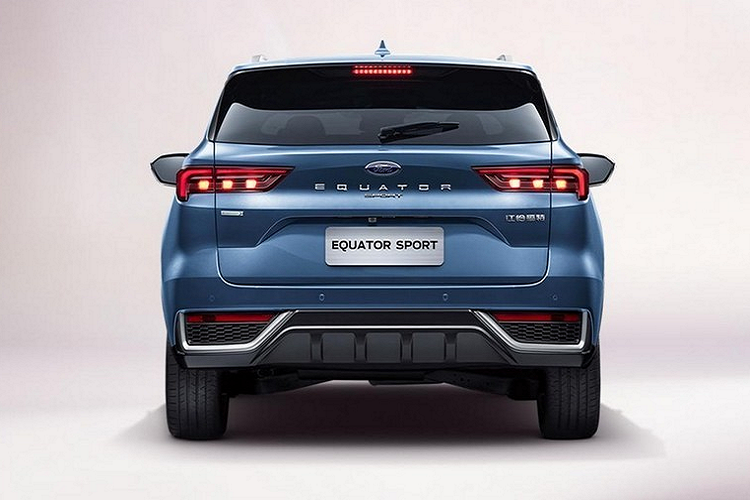 Nhờ gói công nghệ an toàn chủ động Ford Co-Pilot360, xe có những tính năng như hệ thống kiểm soát hành trình thích ứng ACC, phanh khẩn cấp tự động AEB, hỗ trợ giữ làn đường LKA, hỗ trợ lái xe khi tắc đường, cảnh báo va chạm phía trước, cảnh báo chệch làn đường, cảnh báo điểm mù và cảnh báo phương tiện cắt ngang khi lùi.