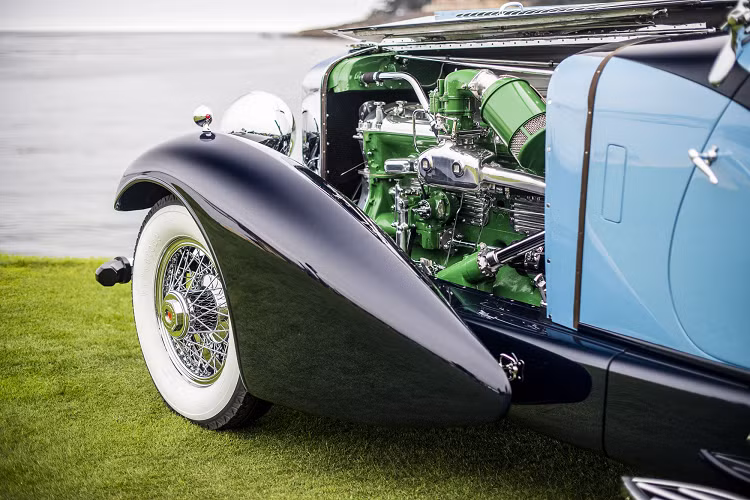 Giải thưởng Best of Show tại The Quail, A Motorsports Gathering năm nay là một chiếc Jaguar D-Type 1959. Đây là một trong số hơn 200 chiếc tranh giải thưởng và chiếc xe này được chọn vì cấu tạo, thiết kế tuyệt vời, chú ý đến từng chi tiết, tay nghề và quá trình trùng tu mở rộng.