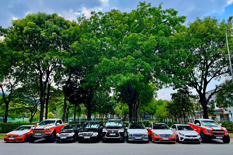 Theo như anh Châu chia sẻ, Hội xe siêu số không chỉ dừng lại ở đam mê xe &amp; sưu tầm biển số độc lạ, Hội cũng sẽ có những hoạt động ý nghĩa gắn kết các thành viên &amp; đóng góp cho xã hội như thiện nguyện, off road...