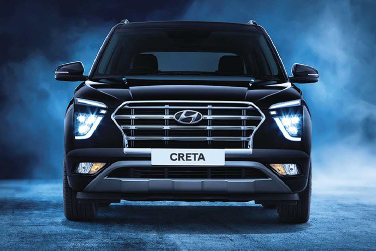 Ở bản tiêu chuẩn, Hyundai Grand Creta 2022 sẽ dùng hộp số sàn 6 cấp hoặc hộp số tự động 6 cấp và hệ dẫn động cầu trước. Trong khi đó, bản cao cấp chỉ có hộp số tự động. Tại thị trường Nam Phi, xe được chia thành 5 bản trang bị. Mức giá xe Hyundai Grand Creta 2022 dao động từ 449.000 - 559.000 Rand (khoảng 696 - 866 triệu đồng).