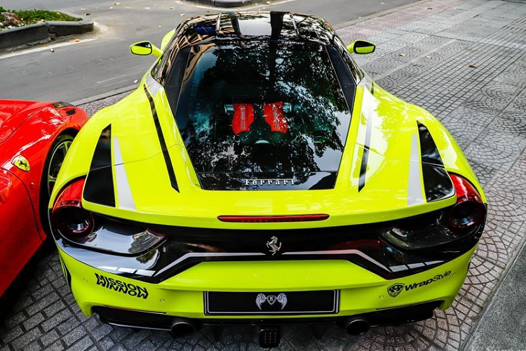 Siêu xe Ferrari 488 GTB về thành phố Buôn Ma Thuột định cư sử dụng động cơ V8, tăng áp kép, dung tích 3.9 lít, sản sinh công suất tối đa 661 mã lực tại vòng tua máy 8.000 vòng/phút và mô-men xoắn cực đại 760 Nm tại 3.000 vòng/phút.