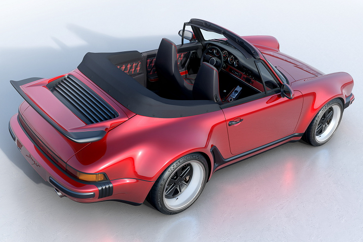 Tuy nhiên, việc sở hữu một chiếc 964 Cabriolet hoặc bất kỳ chiếc 911 nào của Singer thì có thể sẽ mất một thời gian khá dài. Singer cho biết số lượng đơn đặt hàng của họ đã đầy trong vài năm tới, và hiện tại không có đơn đặt hàng mới nào được chấp nhận.