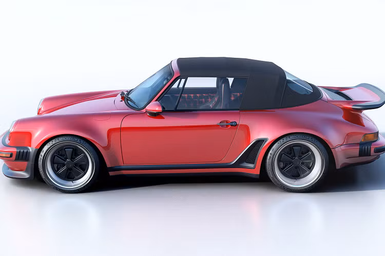 Mục tiêu của chúng tôi với Singer Porsche 911 Turbo Study là đem lại cảm giác lái tuyệt vời cũng như trải nghiệm thú vị của những mẫu xe thể thao mui trần Porsche. Chúng tôi rất vui khi chủ sở hữu xe có thể chọn tận hưởng những đặc điểm này khi hạ mui xuống.”