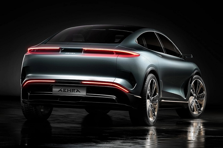 Trong khi đó, thương hiệu chia sẻ về việc dự án xe SUV điện Aehra sẽ được duy trì bằng nguồn vốn tư nhân bảo đảm cho tiến trình phát triển. Nếu mọi thứ diễn ra theo đúng kế hoạch, Aehra sẽ tiết lộ thiết kế cho chiếc xe thứ hai của mình, một chiếc sedan vào tháng 2/2023. Việc giao hàng cho khách hàng sau đó dự kiến vào năm 2025.