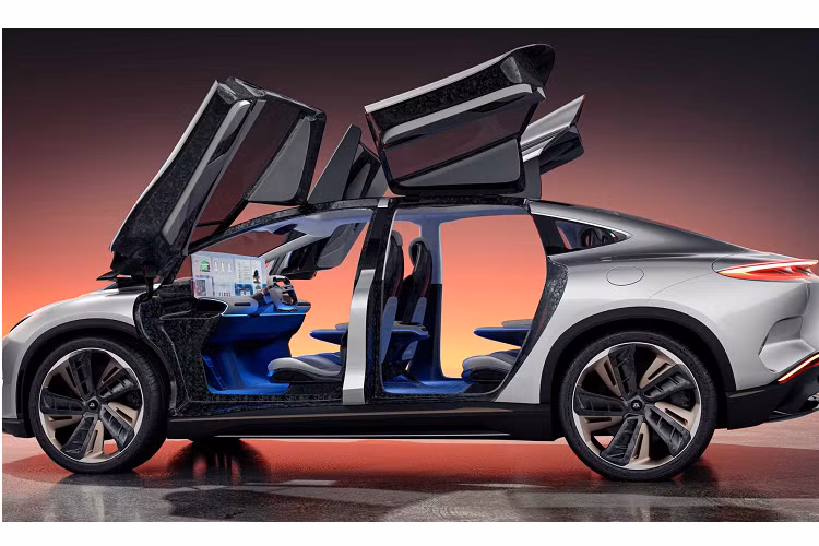 Aehra SUV - xe oto dien so huu khoang noi that den tu tuong lai