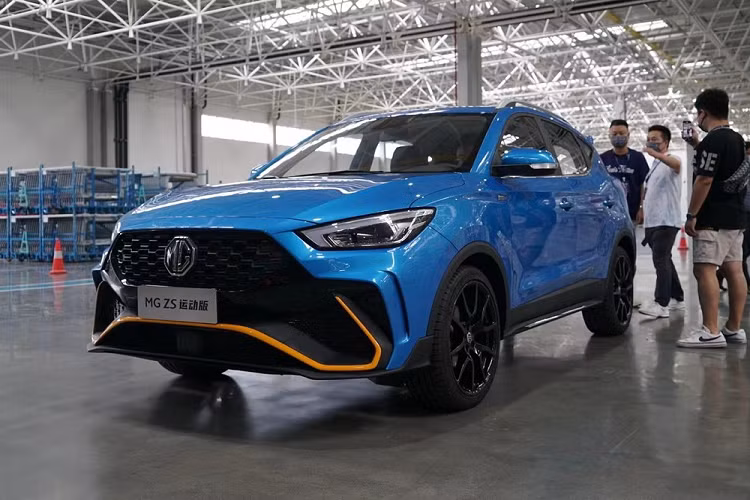 Ngoài Trung Quốc, MG ZS Sports có thể cũng sẽ được bán ở những thị trường nước ngoài như Việt Nam. Hiện mẫu SUV hạng B MG ZS đang được phân phối chính hãng tại Việt Nam với giá từ 519 - 619 triệu đồng.