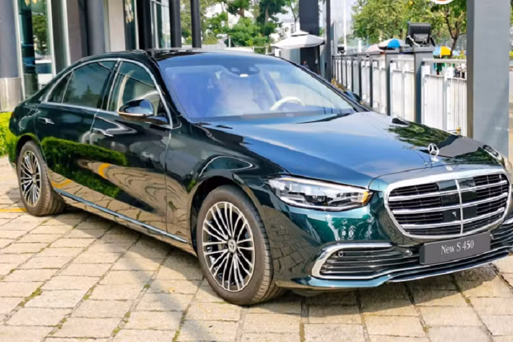 S-Class 2022 thế hệ mới nhập Thái hứa hẹn sẽ giảm giá bán đồng thời tăng sức cạnh tranh cho dòng S-Class thế hệ mới tại thị trường Việt.