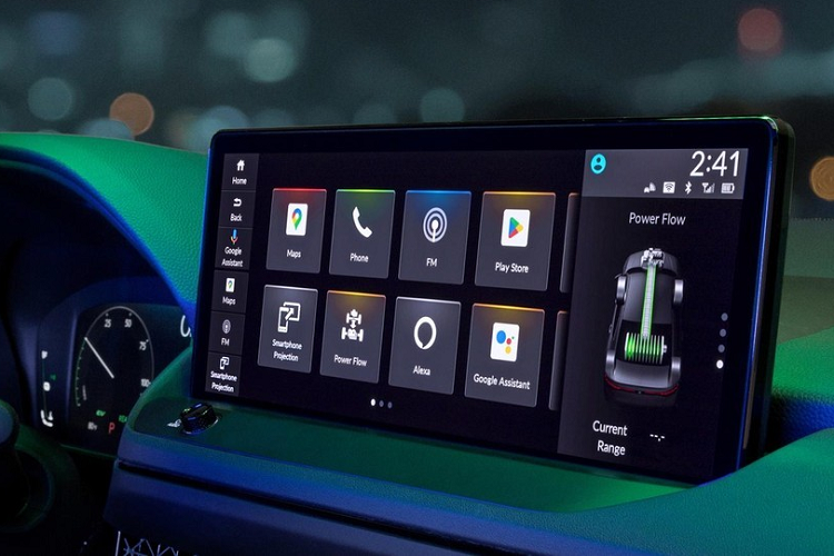 Trong khi đó, bản Sport đi kèm nội thất màu đen, bộ bàn đạp bằng nhôm và vô lăng bọc da. Với những ai muốn xe sang trọng hơn thì có thể chọn bản EX-L và Sport-L với nội thất bọc da, ghế phụ lái chỉnh điện 4 hướng. Cao cấp nhất là bản Touring với ghế trước sưởi/thông hơi, sưởi ghế sau, màn hình hiển thị thông tin kính lái, sạc điện thoại thông minh không dây và hệ thống âm thanh Bose 12 loa.