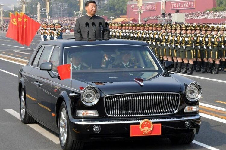 Theo một số nguồn tin, hãng Hồng Kỳ sẽ sản xuất 50 chiếc N701 trong thời gian 10 năm. Ngoài N701 và N501 kể trên, hãng Hồng Kỳ còn từng sản xuất những mẫu xe khác cho chính phủ Trung Quốc như L9 hoặc L5. Đó là chưa kể đến mẫu xe diễu hành với cửa sổ trời cỡ lớn cũng do Hồng Kỳ chế tạo.