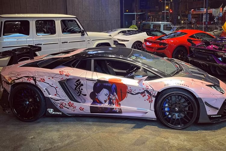 Chỉ có 50 xe Lamborghini Aventador Limited Edition 50 được ra đời trên toàn thế giới đúng như tên gọi mà hãng độ xe Liberty Walk đã đặt cho sản phẩm của mình nhưng con số cụ thể chỉ có 20 bộ body kit dành cho thế giới còn 30 bộ sẽ dành cho các đại gia Nhật sở hữu, tất nhiên đây là thông tin của hãng xe Liberty Walk đưa ra và nó còn phụ thuộc nhiều do nhu cầu của đại gia thế giới.