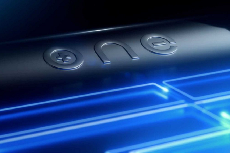 Không có thông tin chi tiết về nguyên mẫu BMW iX chạy điện mới được cung cấp, nhưng rất có thể công nghệ pin Gemini từ ONE sẽ được tích hợp vào dòng SAV (Sport Activity Vehicle) của BMW và có thể là cả các mẫu xe sản xuất trong tương lai.