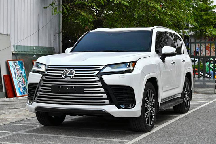 Dai gia Tra Vinh tau SUV hang sang Lexus LX600 gan 10 ty