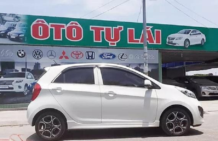 Thue xe tu lai tranh dich, gia tang van 