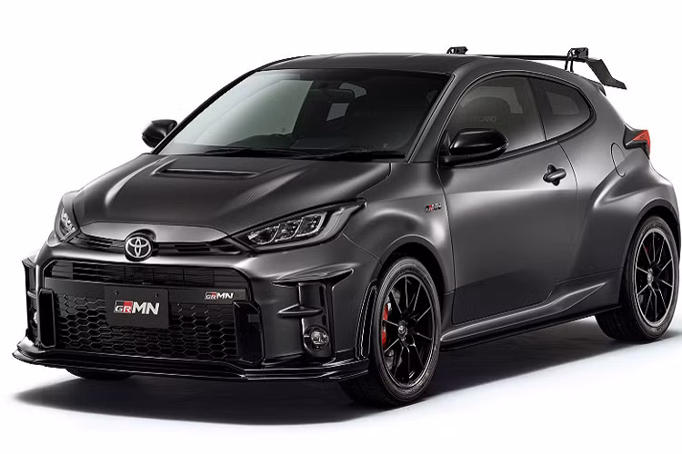 Nếu lựa chọn gói trang bị Circuit Package, người dùng sẽ nhận được những nâng cấp như mâm xe 18 inch bespoke từ BBS, hệ thống phanh nâng cấp, giảm xóc điều chỉnh Bilstein mới, cánh gió sau bằng sợi carbon, ốp sườn mở rộng…