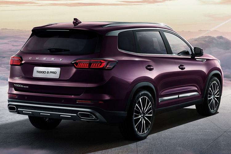 Dự kiến, Chery Tiggo 8 Pro sẽ chính thức trình làng vào tháng 4 năm nay. Tại Trung Quốc, Chery Tiggo 8 Pro sẽ được bán song song với 2 "người anh em" Tiggo 8 và Tiggo 8 Plus. Theo tin đồn, Chery Tiggo 8 Pro cũng sẽ được phân phối chính hãng tại Việt Nam trong năm nay như đối thủ của Honda CR-V, Mazda CX-5 và Hyundai Tucson.