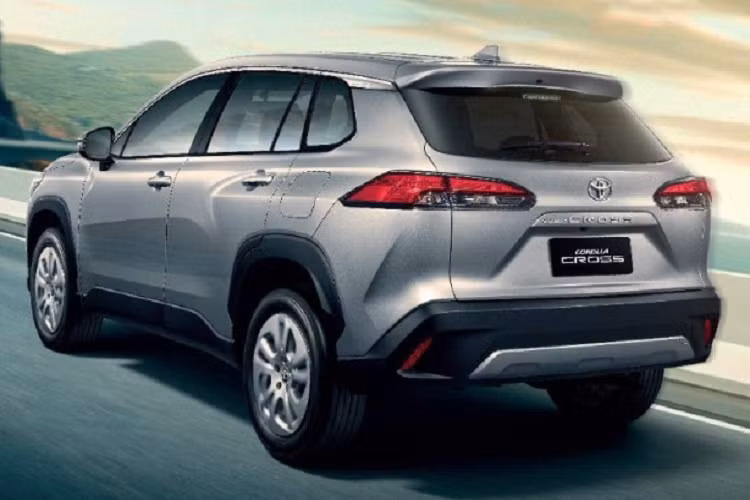 Cung cấp sức mạnh cho chiếc SUV này là 2 tùy chọn động cơ: Thứ nhất là máy xăng 4 xi-lanh, dung tích 1.8L, sản sinh công suất tối đa 140 mã lực và mô-men xoắn cực đại 177 Nm. Động cơ đi với hộp số tự động biến thiên vô cấp Super CVT-i và hệ dẫn động cầu trước.