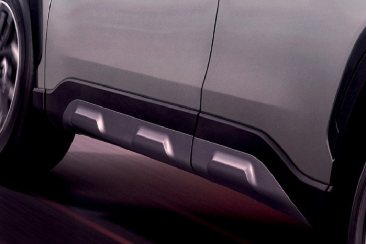 Ở bản cao cấp này, nội thất cũng sẽ có những nâng cấp mới mẻ hơn như toàn bộ ghế được bọc da màu đen với những chi tiết ốp trang trí màu đen bóng hoặc bạc và ghế bọc da trang trí bằng sọc màu xám. Điểm khác biệt nhất ở bản GR Sport là hình ảnh logo GR Sport liên tục xuất hiện ở các vị trí như cửa cốp, ghế, cần số, nút bấm khởi động máy và thảm sàn.