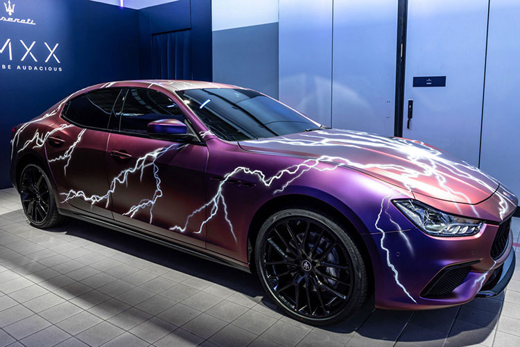 Các thương hiệu hạng sang như Maserati và Bentley đã đạt lợi nhuận kỷ lục trong năm ngoái. Những người giàu có đang không ngần ngại tiêu tiền vào ôtô, và những sổ sách ở của hãng xe Ý với chiếc Maserati GranTurismo Folgore chạy điện là bằng chứng.