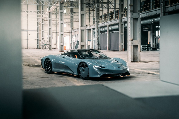 Có thể nói, Amanda có niềm đam mê lớn dành cho những chiếc siêu xe thể thao phiên bản đặc biệt. Với bà, khái niệm di sản là điều rất quan trọng. Trên thực tế, thương hiệu McLaren cũng là di sản mà ông Bruce McLaren đã để lại cho làng xe thế giới.