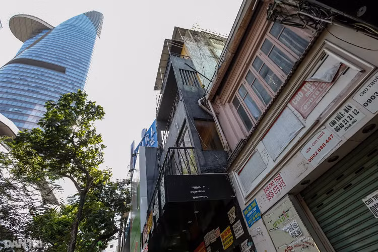 Mặt bằng trăm triệu đồng ở TP.HCM trống vì không có khách thuê - Hình 5 Mat bang tram trieu dong o TP.HCM trong vi khong co khach thue-Hinh-5