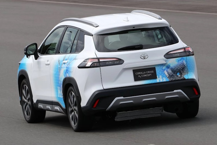 Có điều mà nhiều người chưa biết, lithium và niken là những vật liệu cần để chế tạo pin và chúng rất độc hại với môi trường, nếu như lượng pin khổng lồ được thải ra từ xe điện mà không được xử lý triệt để thì hậu quả có nó sẽ rất khó lường.