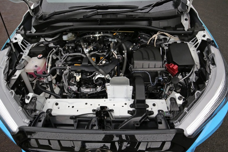 Đi kèm còn có cả hộp số sàng 6 cấp. Toyota tuyên bố họ đã hoàn thành khoảng 40% lộ trình đưa những chiếc xe như H2 Corolla Cross ra mắt người dùng.