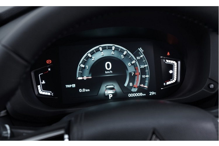 Sạc điện thoại thông minh không dây... và ghế bọc da tổng hợp phối 2 màu. Ngoài ra, Mitsubishi Xpander Cross 2023 còn có những trang bị đáng chú ý khác như vô lăng được bê nguyên từ Pajero Sport sang...Màn hình thông tin giải trí dạng cảm ứng 9 inch nằm độc lập trên mặt táp-lô, hỗ trợ Apple CarPlay/Android Auto... hay hệ thống điều hòa đi kèm màn hình hiển thị LCD và nút chỉnh mới.