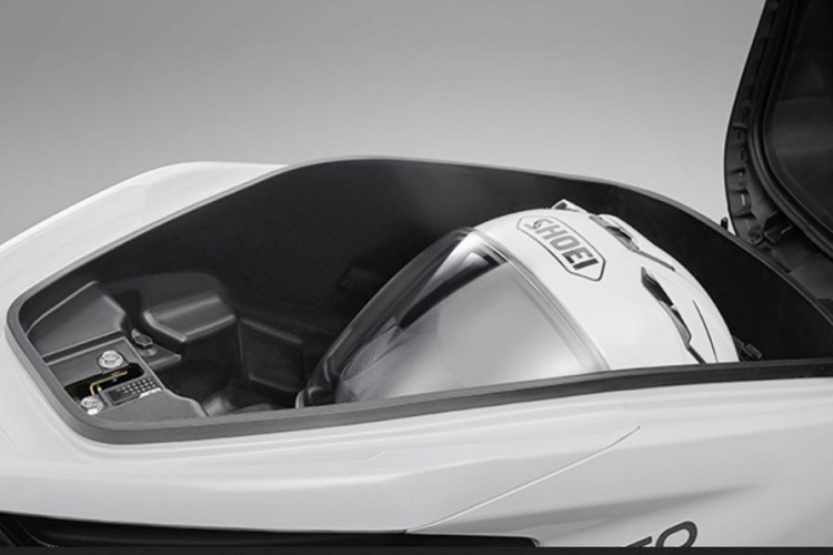 Tại Trung Quốc, xe có hai phiên bản với trang bị bộ pin và công suất động cơ khác nhau. Giá xe Honda U-Go cho 2 phiên bản là 1.150 USD (khoảng 28,5 triệu đồng) và 1.230 USD (khoảng 30,5 triệu đồng).